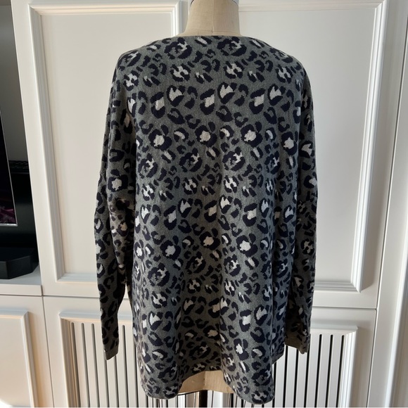 LOFT Modern Cheetah Sweater - Picture 4 of 5
